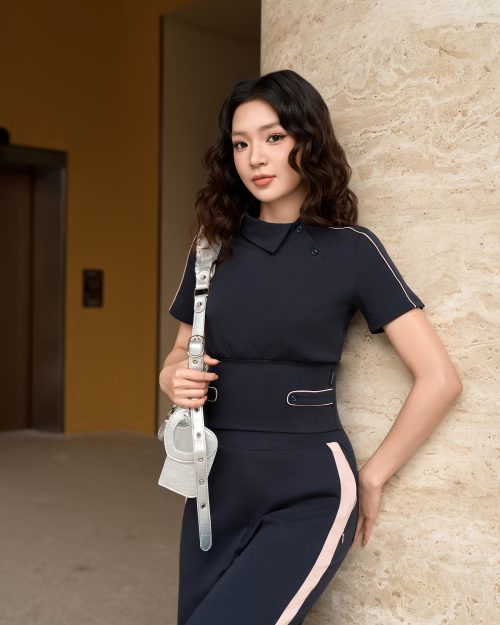 Alternative view of Set đồ Polo phá cách cổ lệch bó eo